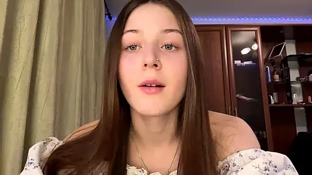 Adel strongwoman online show from December 2025 04:14:02 PM