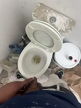 Snapshot of Smallboybigworld chatting on December 2025 11:29:01 AM Smallboybigworld online show from December 2025 11:29:01 AM