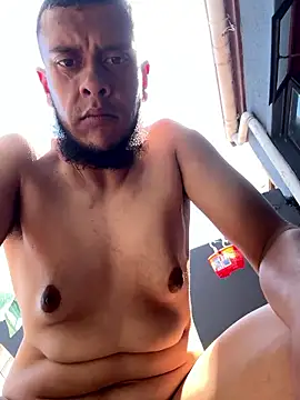 Snapshot of Smallboybigworld chatting on January 2026 08:41:01 AM Smallboybigworld online show from January 2026 08:41:01 AM