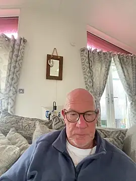 philefc online show from October 2025 02:18:02 PM