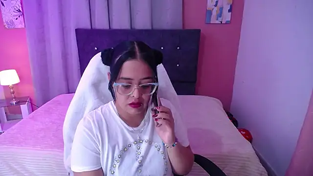 Sofia leving online show from October 2025 01:03:02 AM
