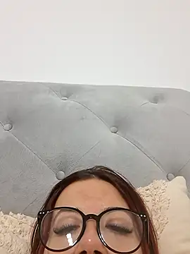 Snapshot of Anayssa_ chatting on September 2025 10:42:01 PM Anayssa online show from September 2025 10:42:01 PM