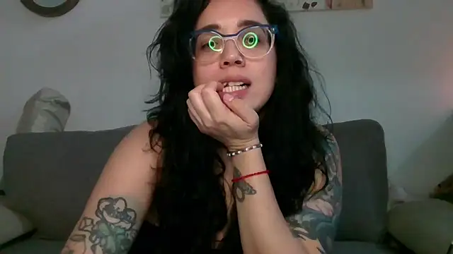 GypsyMamacita online show from July 2026 02:11:02 AM
