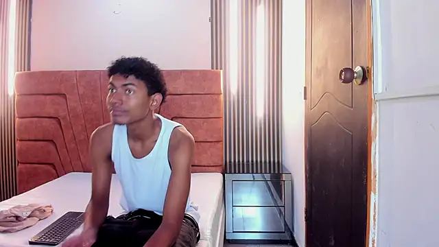 FYKMOR 1 online show from September 2025 03:54:01 AM