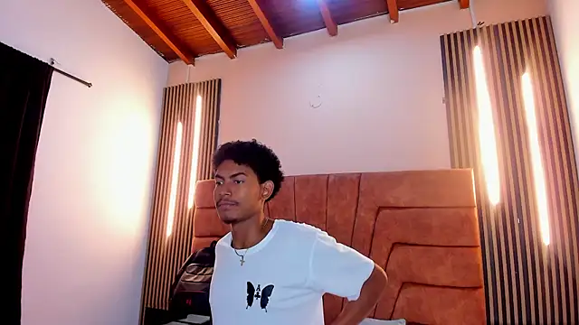 FYKMOR 1 online show from October 2025 03:54:02 AM