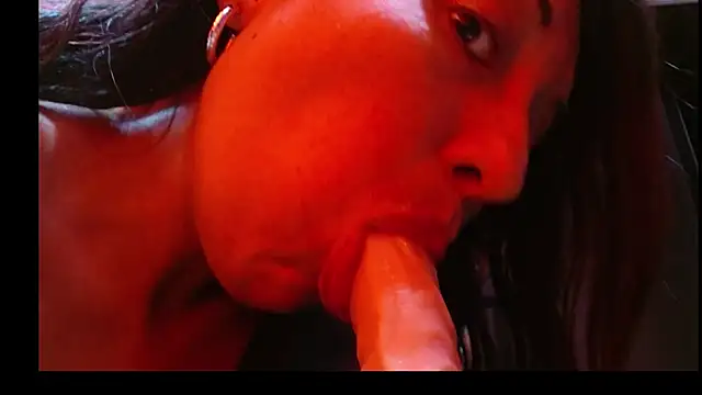 Snapshot of LITACAM chatting on November 2025 04:27:01 PM LITACAM online show from November 2025 04:27:01 PM