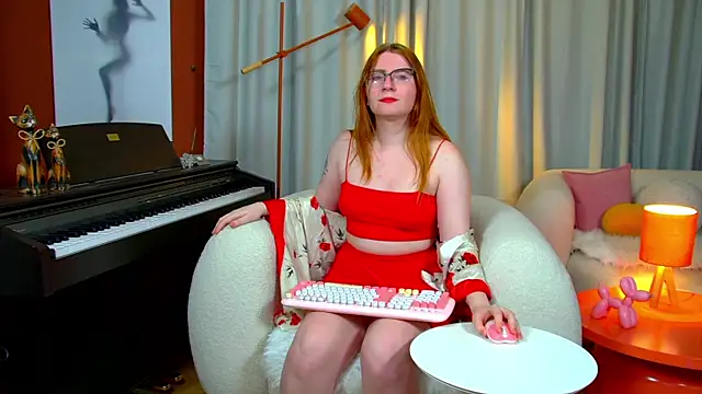 AliceAllisons online show from September 2025 06:24:02 PM