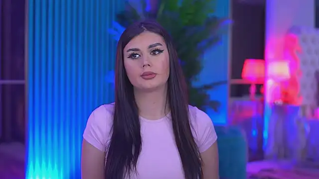 KendraMoon online show from December 2025 02:01:01 PM