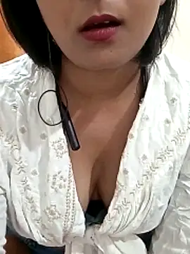 Queen Kushi4 online show from June 2026 06:12:01 PM