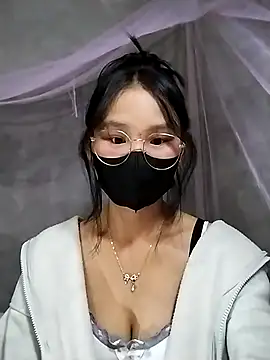 saronla 03 online show from December 2025 07:10:02 PM