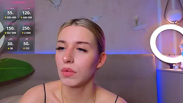 Snapshot of BonnieWalton chatting on November 2025 08:47:01 AM BonnieWalton online show from November 2025 08:47:01 AM