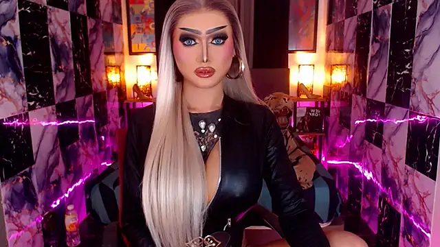 Snapshot of IndestructibleLily chatting on December 2025 01:26:02 AM IndestructibleLily online show from December 2025 01:26:02 AM