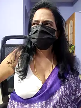 mallu-lover online show from November 2025 01:01:02 PM