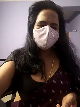 mallu-lover online show from November 2025 12:09:02 PM