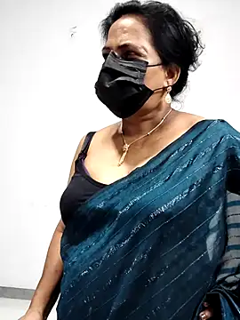 Snapshot of mallu-lover chatting on April 2026 05:17:02 PM mallu-lover online show from April 2026 05:17:02 PM