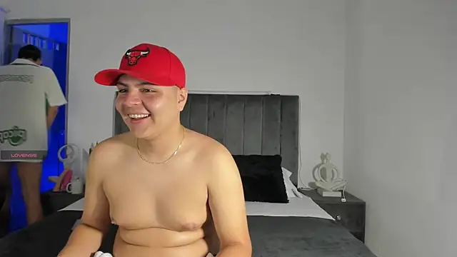 Snapshot of NoahLux chatting on October 2025 07:14:02 PM NoahLux online show from October 2025 07:14:02 PM
