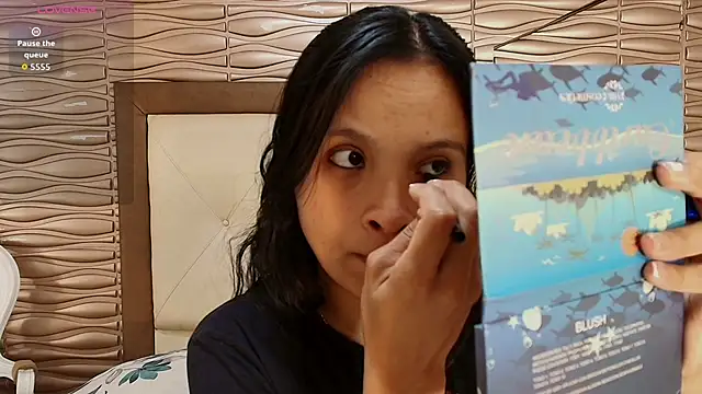 Snapshot of Miladiosa chatting on April 2026 12:44:02 PM Miladiosa online show from April 2026 12:44:02 PM