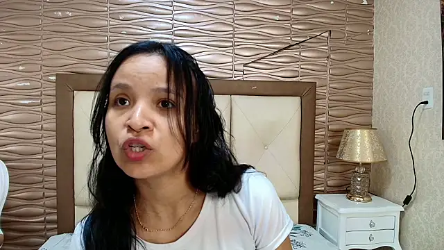 Snapshot of Miladiosa chatting on May 2026 12:01:01 PM Miladiosa online show from May 2026 12:01:01 PM