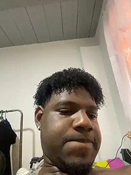 Snapshot of Kmlo-28 chatting on November 2025 10:04:02 PM Kmlo-28 online show from November 2025 10:04:02 PM