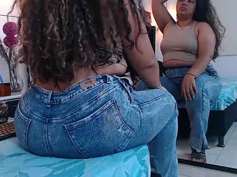 CloeStron online show from September 2025 12:20:01 PM