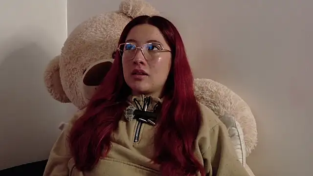 lunnaa  online show from November 2025 04:01:01 AM