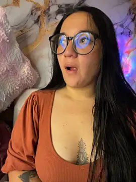 Snapshot of sara_roy04_ chatting on September 2025 04:26:01 AM sara roy04  online show from September 2025 04:26:01 AM