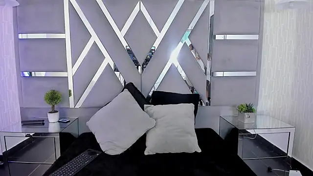 MonzerratBoyer online show from April 2026 07:04:02 PM