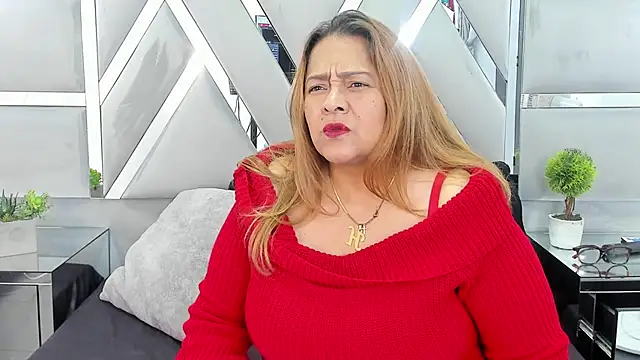 MonzerratBoyer online show from April 2026 06:45:01 PM