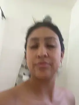 Sonnysoles online show from December 2025 10:06:02 PM