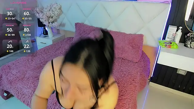 veronica hill  online show from September 2025 03:39:02 AM