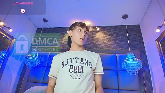 Twinkie Hung online show from September 2025 09:26:01 PM