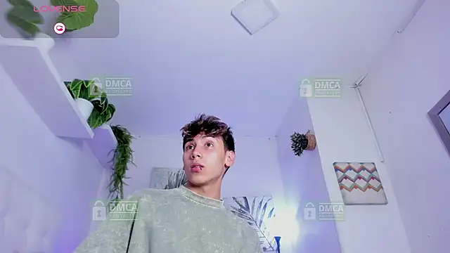 Twinkie Hung online show from November 2025 09:26:01 PM