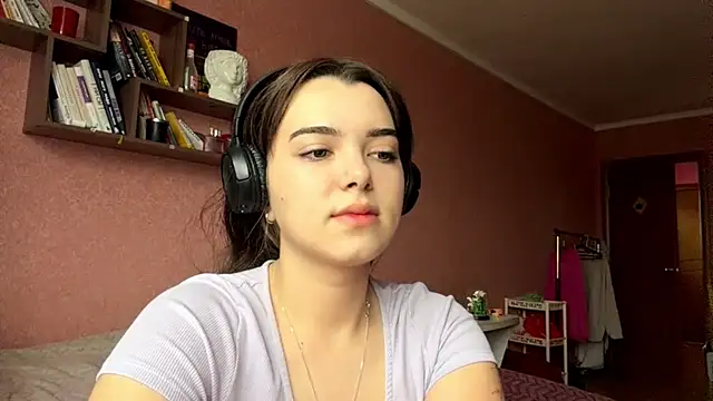 PUP PUP Sea online show from October 2025 07:07:02 AM