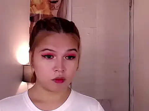 adorabletsforyouxx online show from September 2025 05:01:02 PM