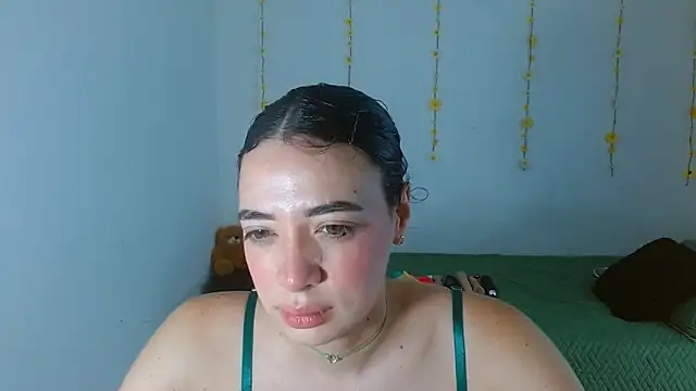 Snapshot of sajecrismaa chatting on December 2025 02:35:01 PM sajecrismaa online show from December 2025 02:35:01 PM