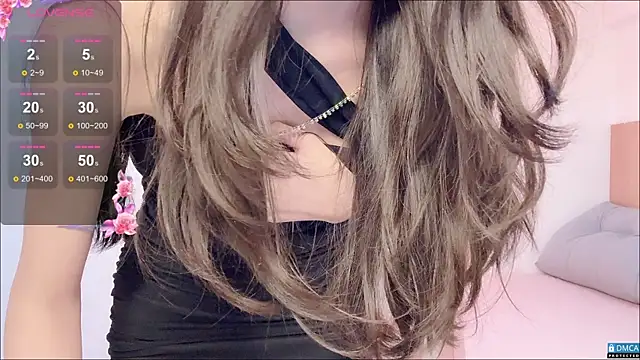 Snapshot of R_R6 chatting on September 2025 12:38:02 PM R R6 online show from September 2025 12:38:02 PM