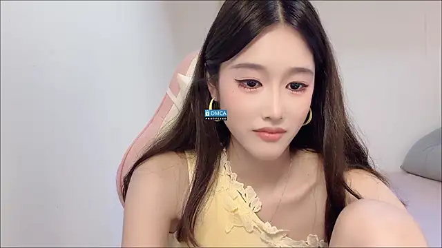 Snapshot of R_R6 chatting on September 2025 07:35:01 PM R R6 online show from September 2025 07:35:01 PM