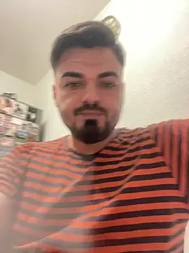 Snapshot of imooLoov chatting on November 2025 07:37:02 PM imooLoov online show from November 2025 07:37:02 PM