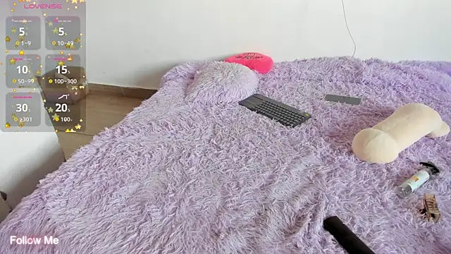 MiaVillalobos online show from January 2026 10:46:01 PM