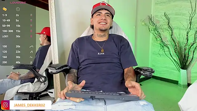 JamesDeker online show from September 2025 08:20:02 PM