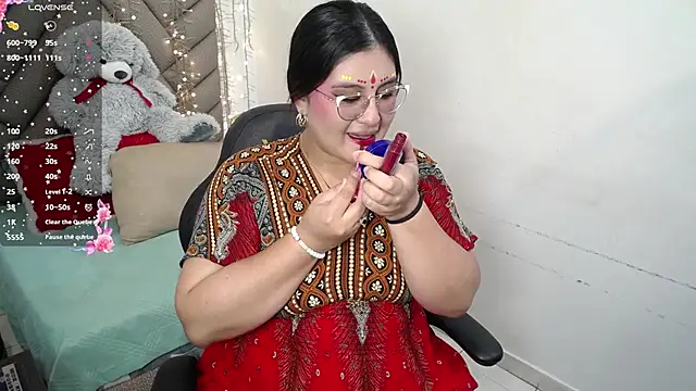 Snapshot of heluejamil chatting on January 2026 07:45:01 PM heluejamil online show from January 2026 07:45:01 PM