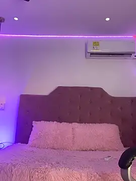 Velveet x online show from November 2025 11:42:01 AM