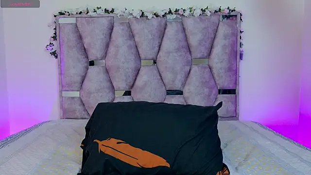 lana and liam  online show from October 2025 10:30:01 AM