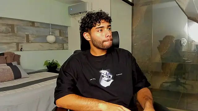 RaphaelDufort online show from December 2025 05:52:01 PM