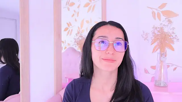 Ginevra esposito online show from September 2025 12:41:02 PM