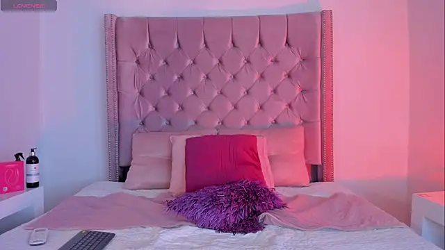 Diamond Piarce online show from September 2025 03:17:02 AM