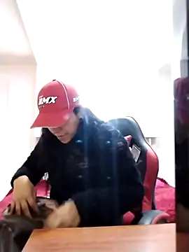 Snapshot of Raven_Rouge_ chatting on February 2026 08:35:01 PM Raven Rouge online show from February 2026 08:35:01 PM