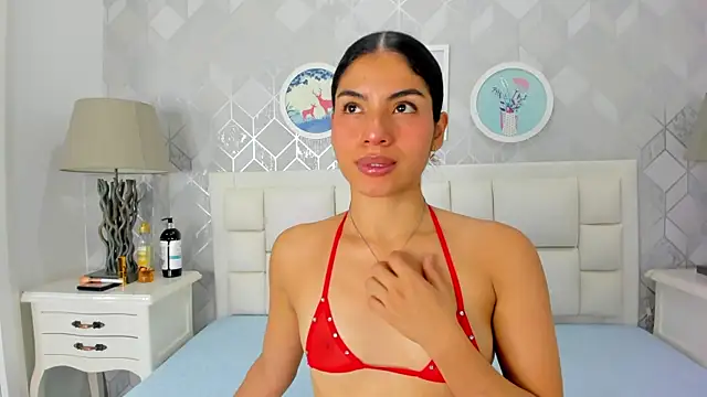 naia cox online show from April 2026 03:45:01 AM