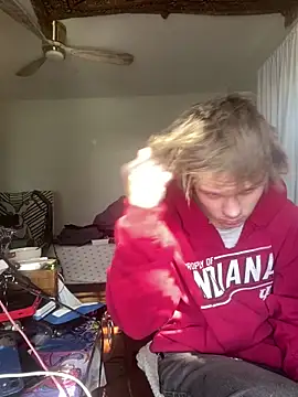 Snapshot of XanderOzzz chatting on February 2026 07:21:01 PM XanderOzzz online show from February 2026 07:21:01 PM