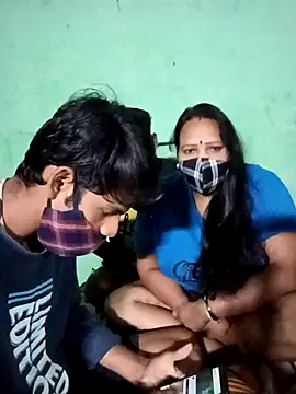 LoveOnStream online show from October 2025 12:10:01 AM